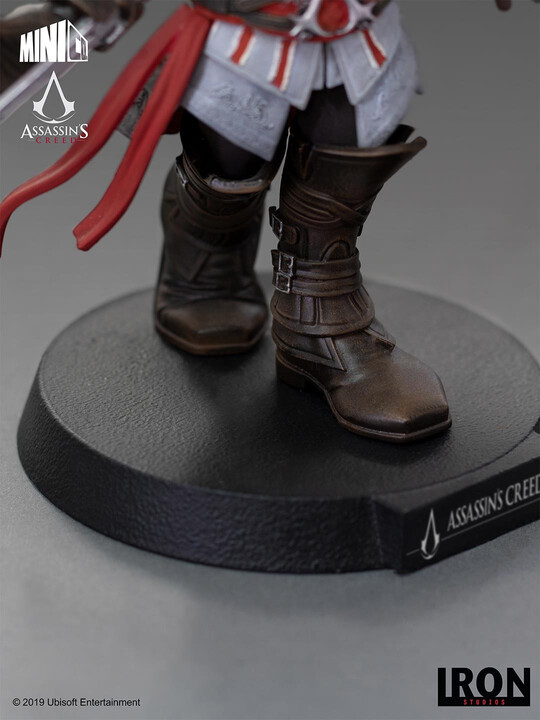 Figurka Mini Co. Assassin&#39;s Creed - Ezio_1516533401