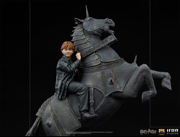 Figurka Iron Studios Harry Potter - Ron Weasley at the Wizard Chess Deluxe Art Scale, 1/10_256498223