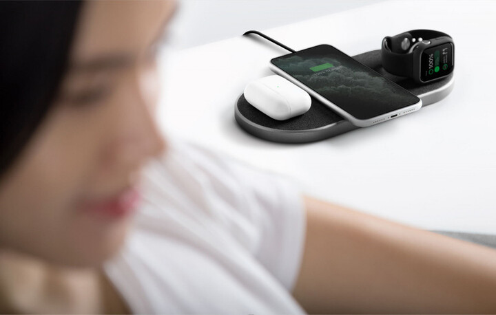 UNIQ bezdrátová nabíječka Aereo Plus, 3 in 1, pro mobilní telefon, Apple Watch a AirPods, šedá_1712975441