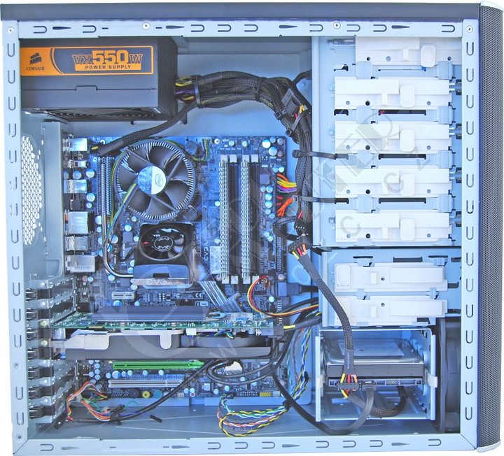 PC Sestava CZC Gamer Intel černo/stříbrná bez OS_1296550182