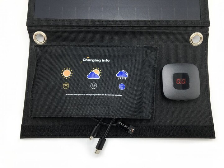 CROSSIO solární panel SolarPower 28W 3.0, 1x USB-A, 1x USB-C_1447312964