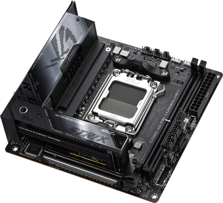 ASUS ROG STRIX X670E-I GAMING WIFI - AMD X670_1834654564
