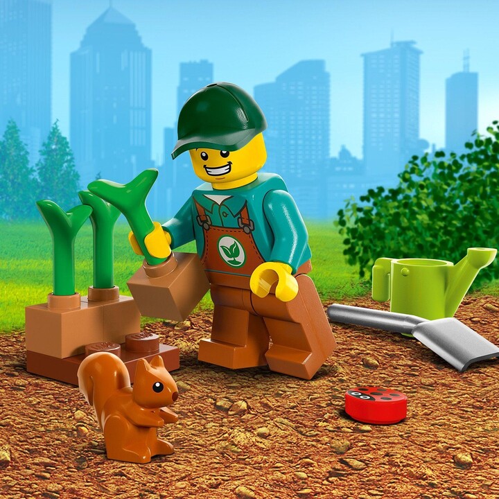 LEGO® City 60390 Traktor v parku_1381441229