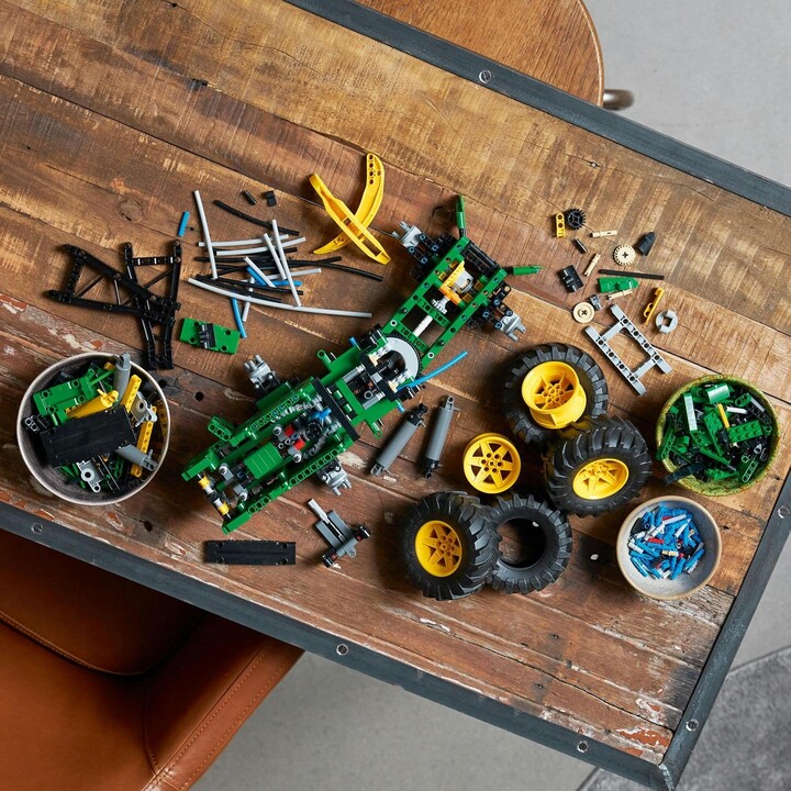 LEGO® Technic 42157 Lesní traktor John Deere 948L-II_1525847083