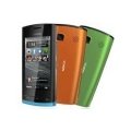 Nokia 500: výkonná, elegantní a levná