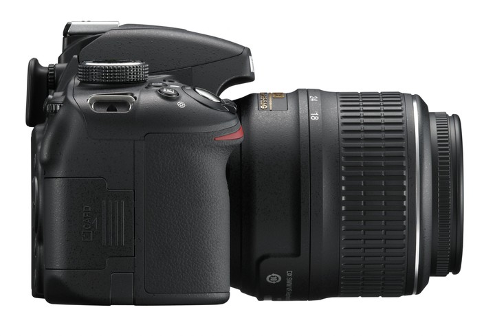 Nikon D3200 + objektiv 18-105 AF-S DX VR_1491355329