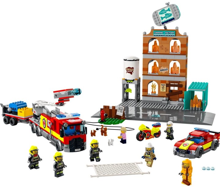 Extra výhodný balíček LEGO® City - Hasičská stanice 60320 a zbrojnice 60321_1254064212