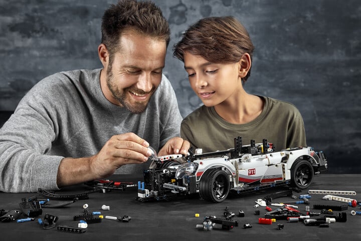 Extra výhodný balíček LEGO® Technic 42096 Porsche 911 RSR a Speed Champions 76903 Chevrolet Corvette_859942220