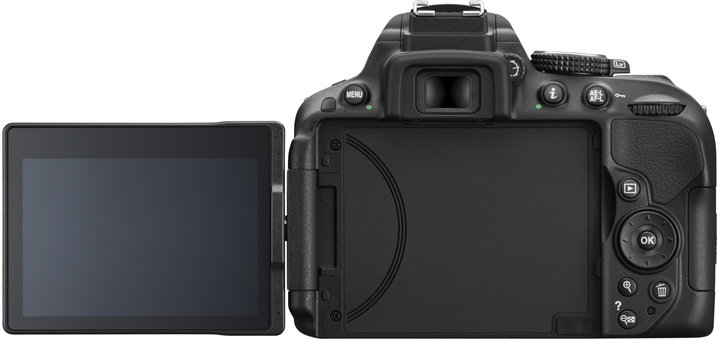 Nikon D5300 + 18-105 VR AF-S DX_324557420