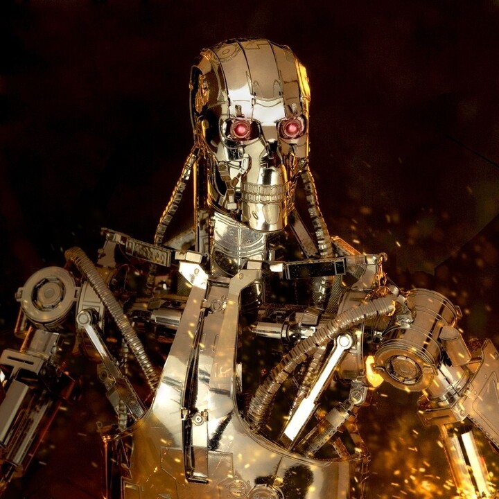 Stavebnice ICONX Terminator - T-800 Endoskeleton, kovová_1874639048