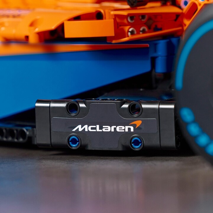 LEGO® Technic 42141 Závodní auto McLaren Formule 1_2117302768