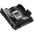 ASUS ROG STRIX X670E-I GAMING WIFI - AMD X670_1245022927