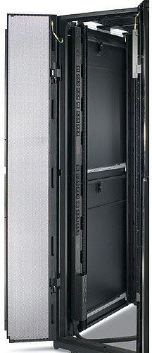 APC rack PDU, 0U, 14.4kW,208V, (24)C13, (4)C19, (2)L6-30R;10&#39;_623996547