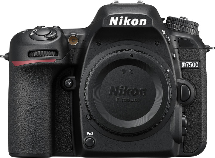 Nikon D7500 + 18-140 VR_161236182