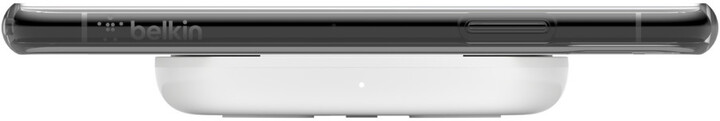Belkin bezdrátová nabíječka s adaptérem, 15W, bílá_1698188504