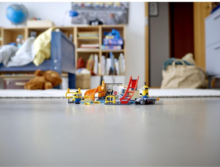 LEGO® Minions 75546 Mimoni v Gruově laboratoři_1720808316