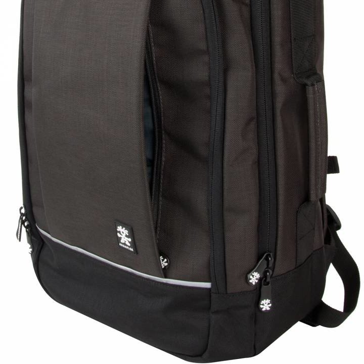 Crumpler brašna Proper Roady Backpack XL, černá_1448721985