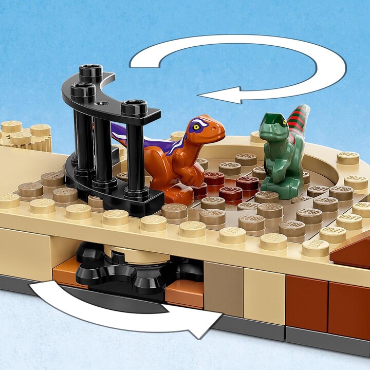 LEGO® Jurassic World™ 76945 Atrociraptor: honička na motorce_1558868368