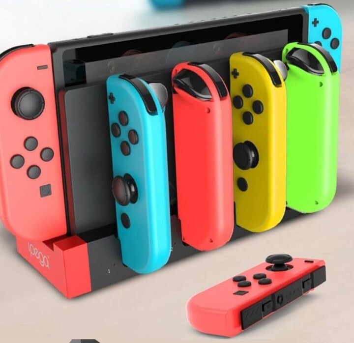 iPega 9186 nabíjecí dock pro ovladač N-Switch a Joy-con, černá/červená_1689088388