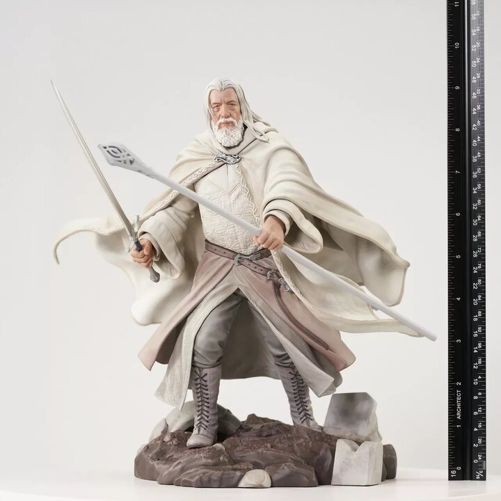 Figurka Lord of the Rings - Gandalf Deluxe Gallery Diorama_515564954