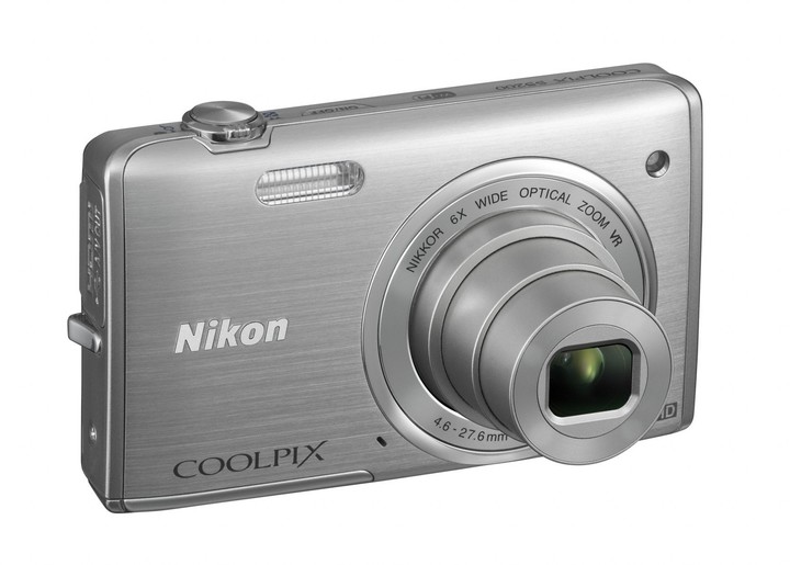 Nikon Coolpix S5200, stříbrná_1337422117