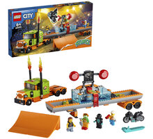 LEGO® City 60294 Kaskadérský kamión O2 TV HBO a Sport Pack na dva měsíce + Kup Stavebnici LEGO® a zapoj se do soutěže LEGO MASTERS o hodnotné ceny