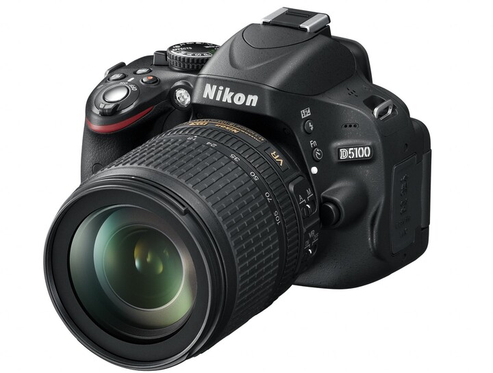 Nikon D5100 + 18-105 VR AF-S DX_71495394