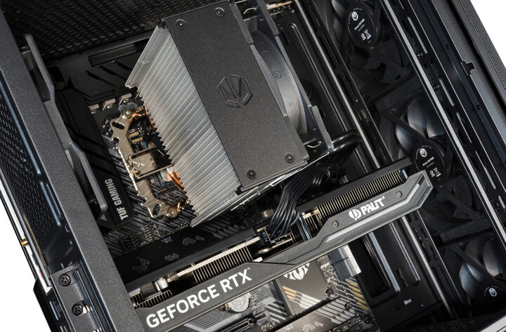 CZC.Gaming Paladin GC213, herní PC_1417267056