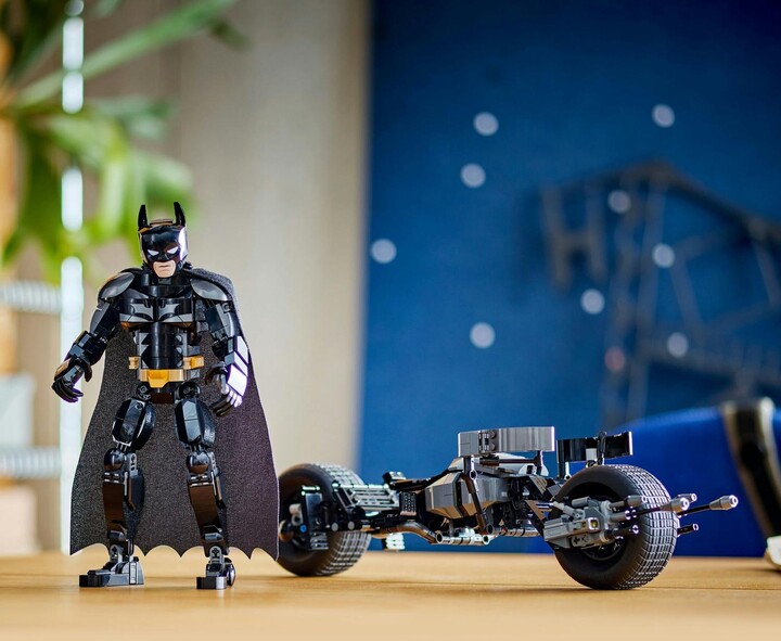 LEGO® DC Batman™ 76273 Sestavitelná figurka: Batman™ a motorka Bat-Pod_1703496444