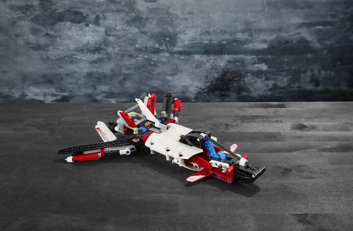 LEGO® Technic 42092 Záchranářský vrtulník_2048979871