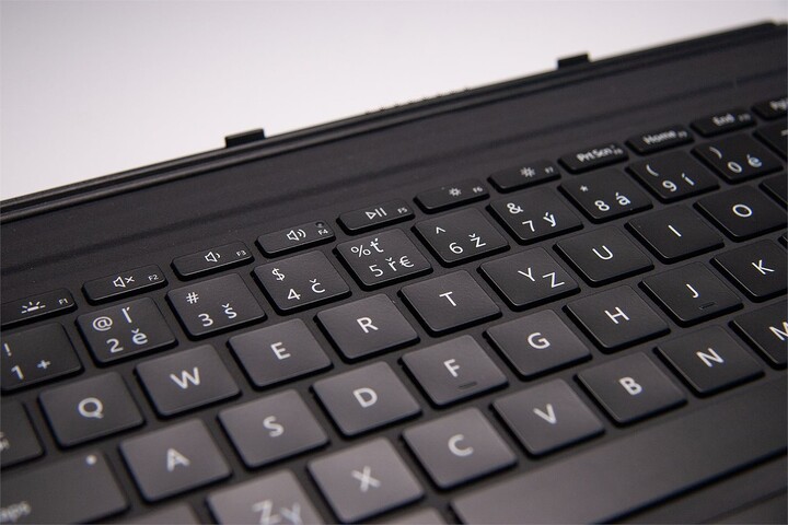 Microsoft klávesnice pro Surface Go, CZ, černá_1139149671