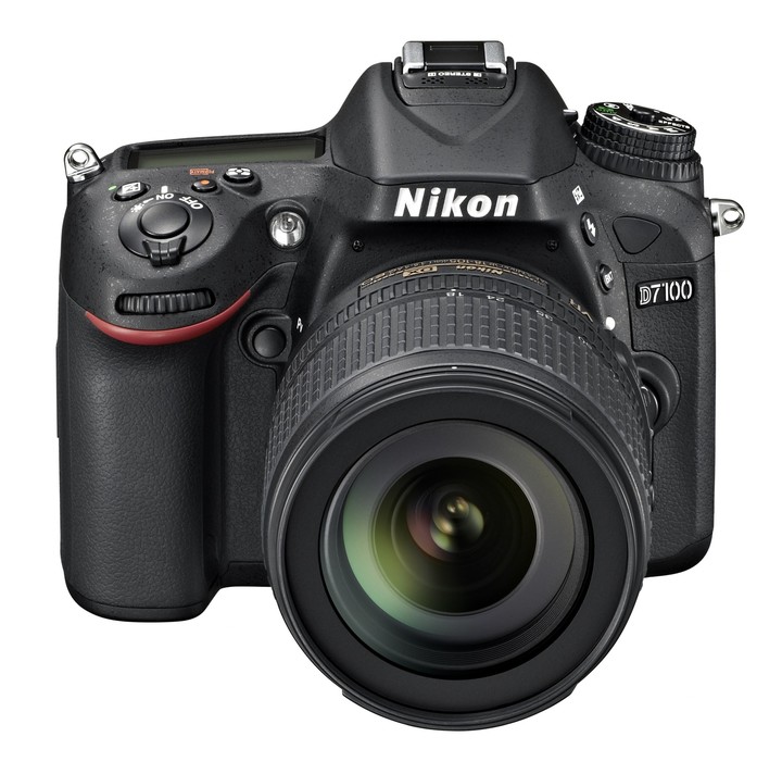 Nikon D7100 + 18-105 AF-S DX VR_23390878