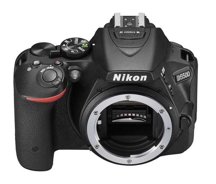 Nikon D5500 + 18-105 AF-S DX VR_720058167