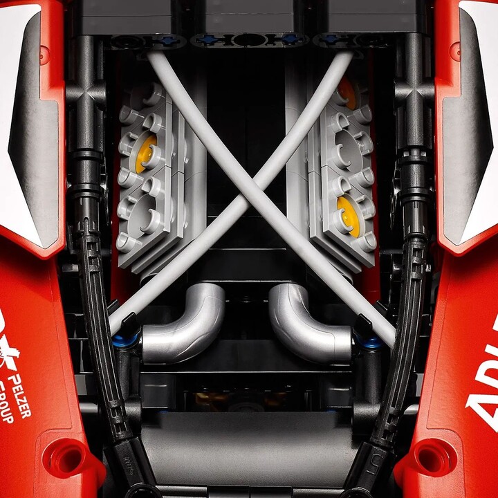LEGO® Technic 42125 Ferrari 488 GTE „AF Corse #51”_1563274986
