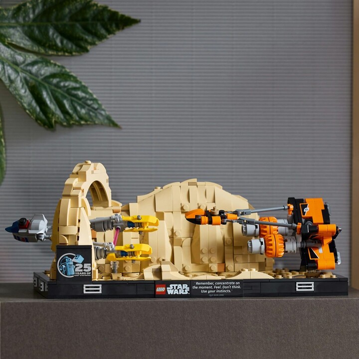 LEGO® Star Wars™ 75380 Závody kluzáků v Mos Espa_444744687