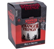 Dárkový set Stranger Things - hrnek a ponožky, 300 ml, 41-46 05055964795979