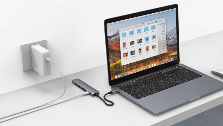 HYPERDRIVE BAR 6v1 USB-C Hub pro iPad Pro, MacBook Pro/Air, šedá_1555146517