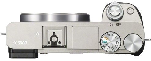 Sony Alpha 6000 + 16–50mm, stříbrná