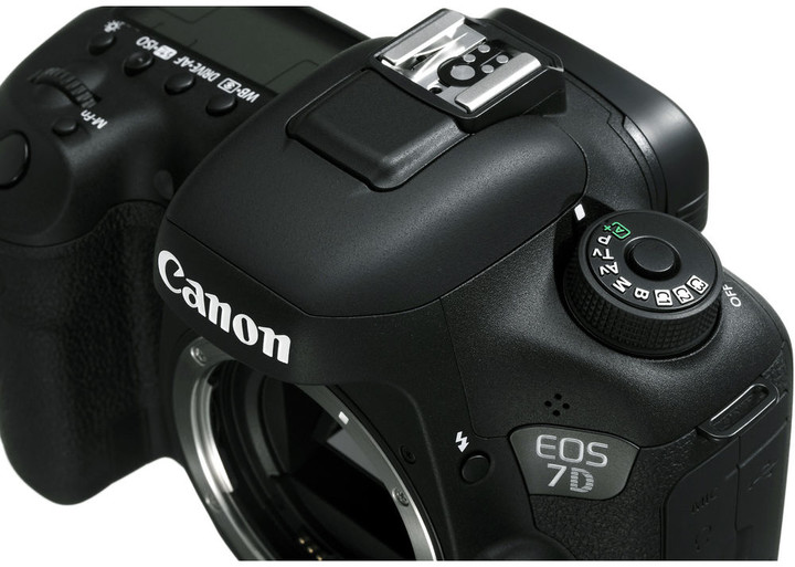 Canon EOS 7D Mark II Body + WiFi adapter W-E1_1404750994