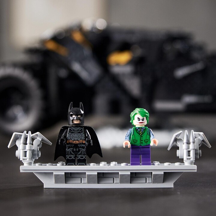 LEGO® DC Comics Super Heroes 76240 Batmobil Tumbler_1734184049