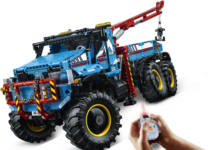LEGO® Technic 42070 Terénní odtahový vůz 6x6_816422099