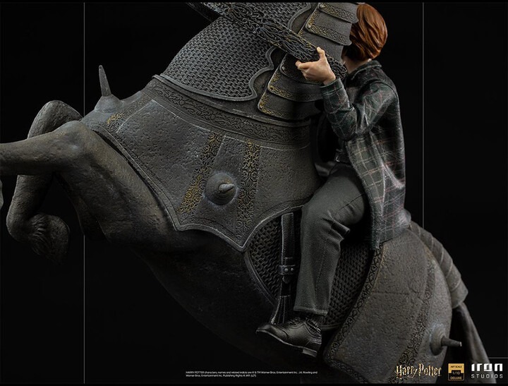 Figurka Iron Studios Harry Potter - Ron Weasley at the Wizard Chess Deluxe Art Scale, 1/10_232099192