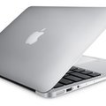 1 rok záruky na MacBook navíc. Zdarma