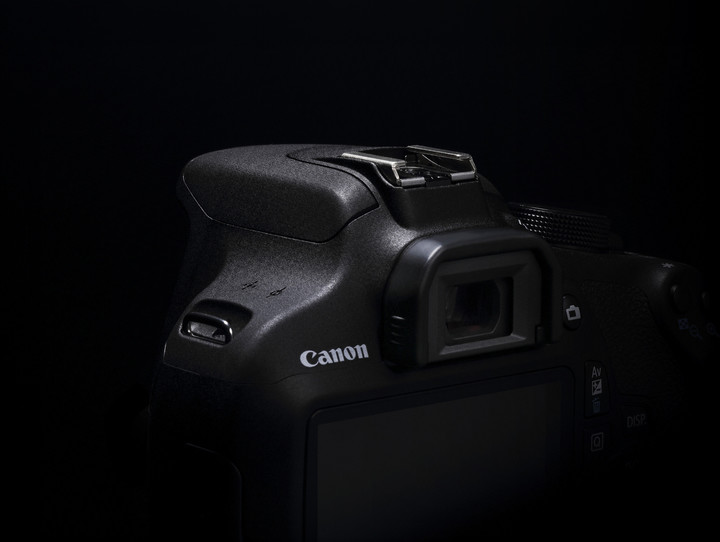 Canon EOS 1200D, tělo_370158070