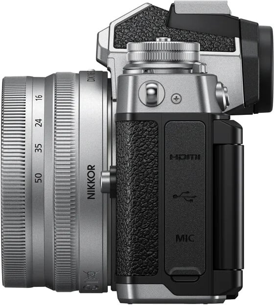 Nikon Z fc + 16-50mm f/3.5-6.3 VR + 50-250mm f4.5-6.3 VR_1672563772