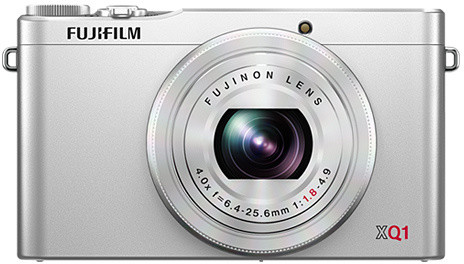Fujifilm XQ1, stříbrná_1480528201