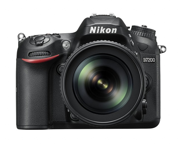 Nikon D7200 + 18-105 AF-S DX VR_752885258