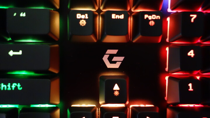 Tichá domácnost pařana [GEEK testuje]