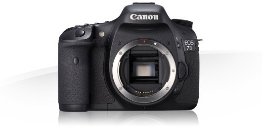 Canon EOS 7D + objektiv EF 15-85 IS_332614938