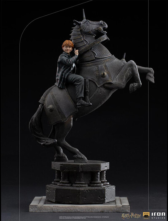 Figurka Iron Studios Harry Potter - Ron Weasley at the Wizard Chess Deluxe Art Scale, 1/10_986581921